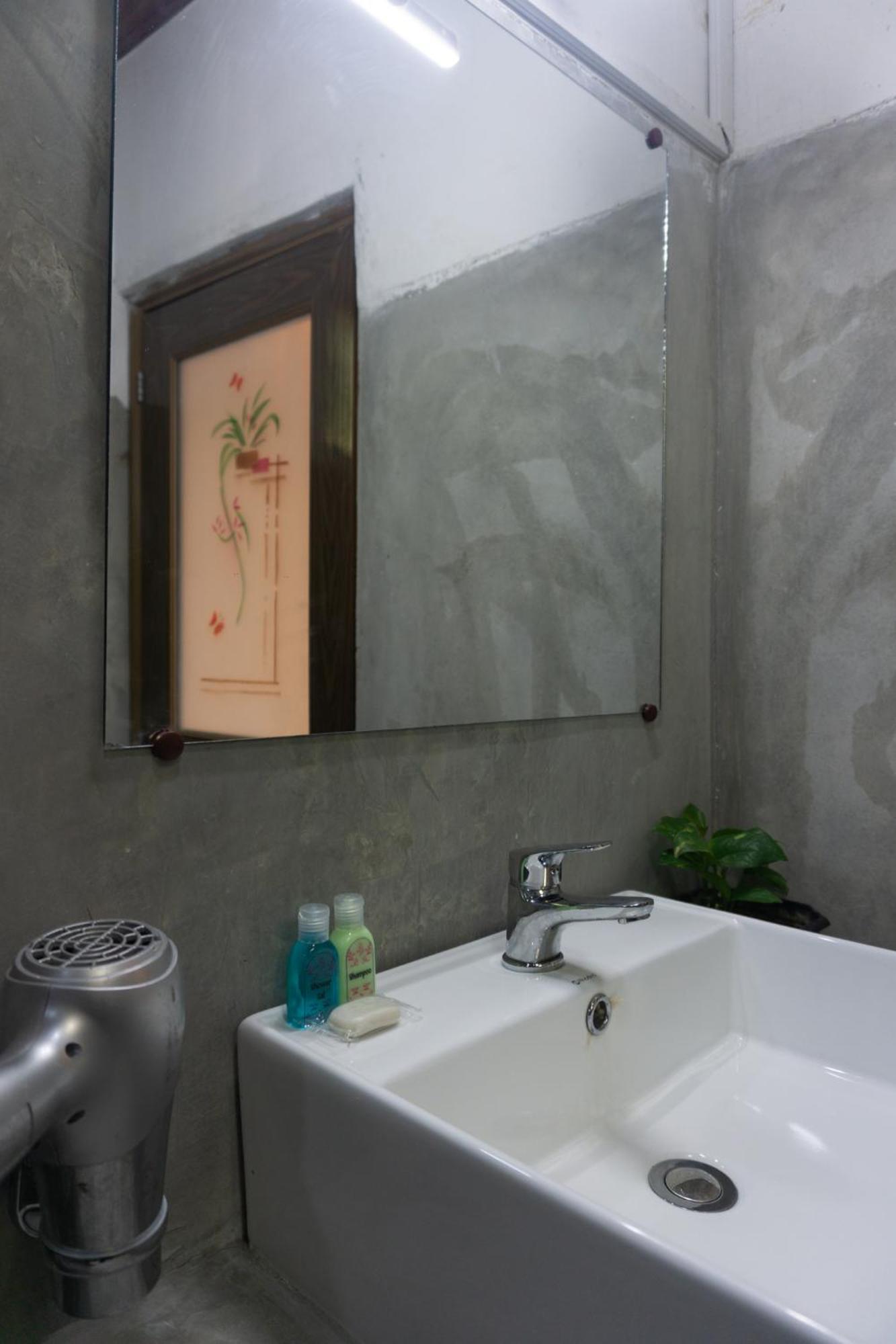Refresh Inn Ella Esterno foto